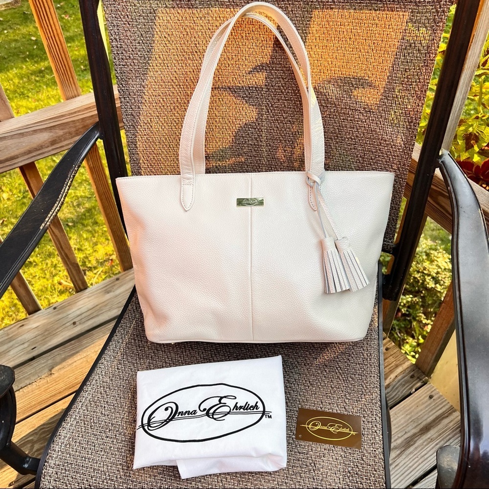NWT Onna Ehrlich Leather Handbag, 18 x 11.5 x 4.50, Cream, Dust Cover